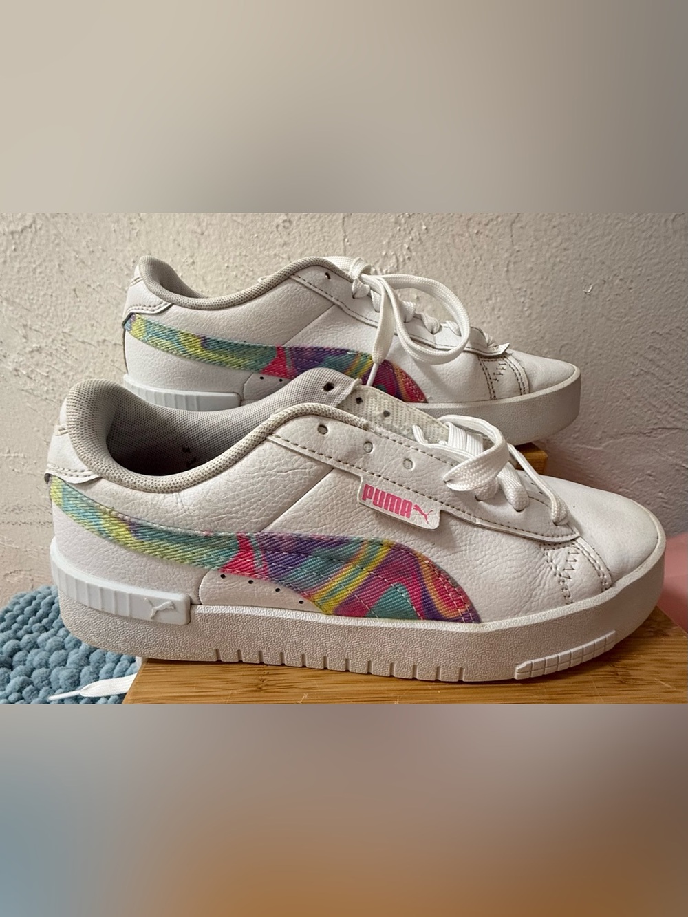 Puma White Sneakers with Multicolor Wave Formstrip